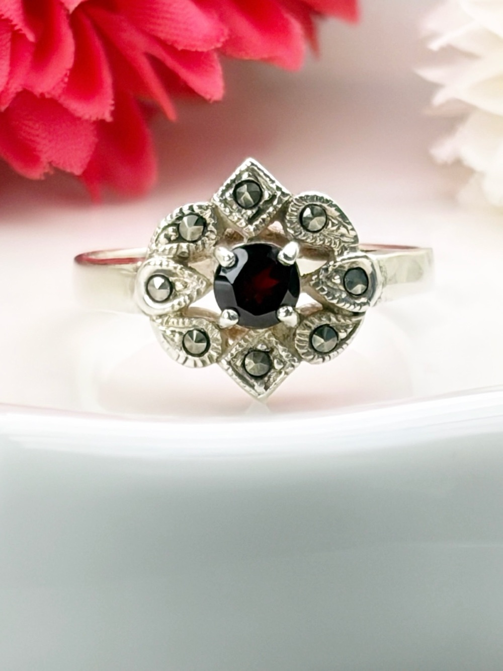 Vintage Handmade Sterling Silver 925 Marcasite & Garnet Cluster Ring Size 9 3/4